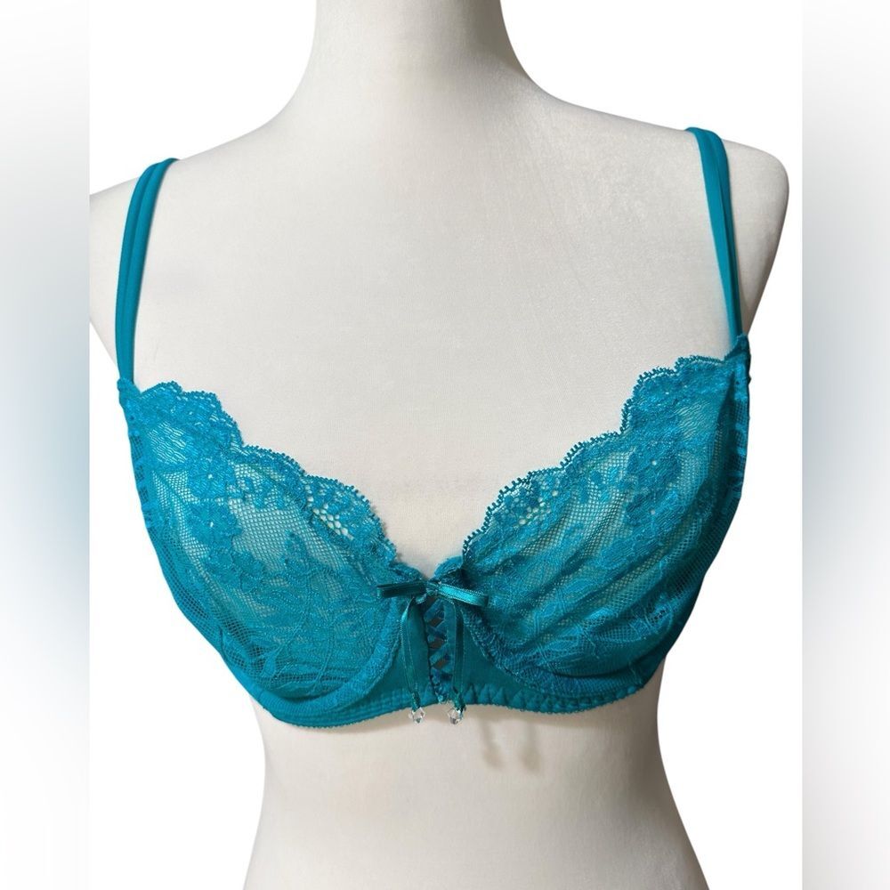 Vintage Victoria’s Secret  Blue Lace Underwire Size 36 C